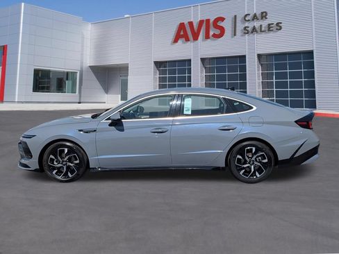 Used 2025 Hyundai Sonata SEL FWD image 10