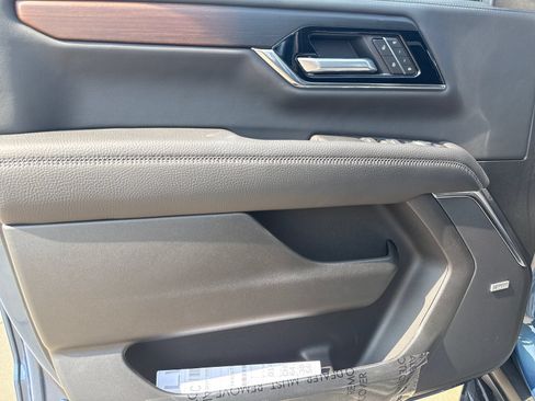 New 2026 GMC Yukon XL Denali w/ LPO, Floor Liner Package AWD/4WD image 21
