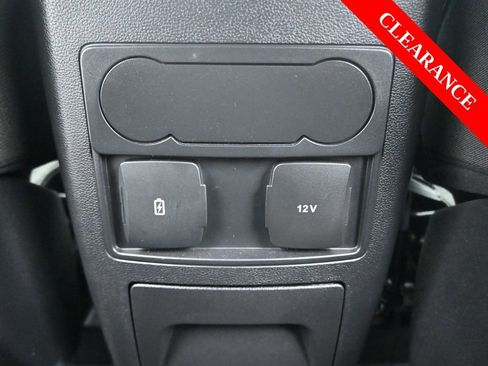 Used 2024 Ford Explorer XLT image 37