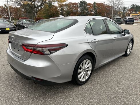 Used 2024 Toyota Camry LE image 5