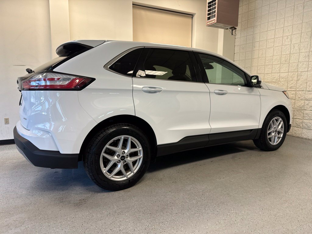 Used 2024 Ford Edge SEL AWD/4WD image 45