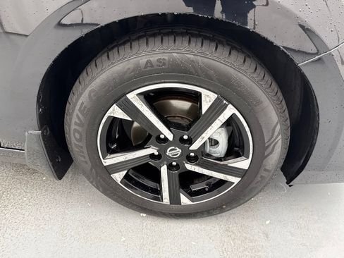Used 2024 Nissan Sentra SV FWD image 15