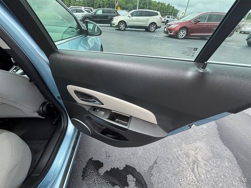 Used 2012 Chevrolet Cruze Eco image 18