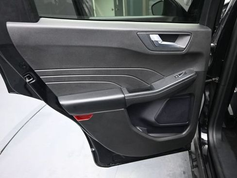 Used 2024 Ford Escape ST-Line FWD image 18