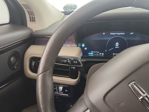 Used 2023 Lincoln Nautilus Reserve w/ Equipment Group 201A image 19