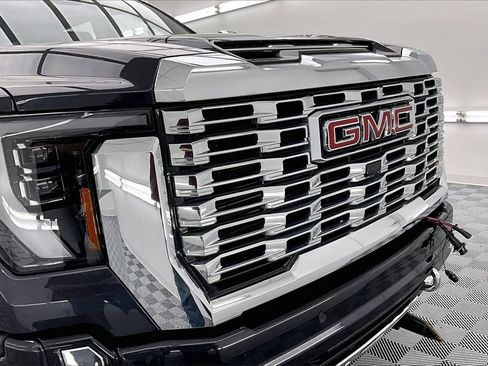 Used 2024 GMC Sierra 2500 Denali w/ Technology Package image 29