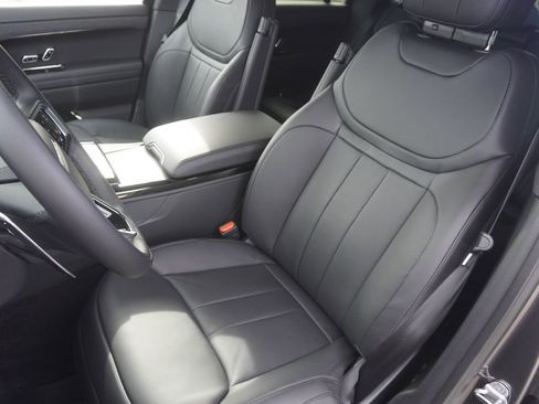New 2026 Land Rover Range Rover Sport SE AWD/4WD image 19