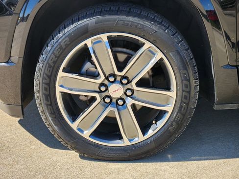 Used 2017 GMC Acadia Denali image 10