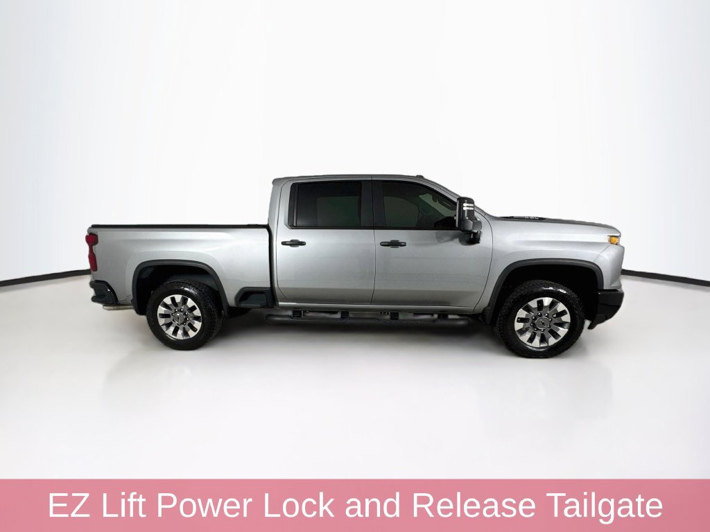 Used 2025 Chevrolet Silverado 2500 Custom w/ Custom Value Package AWD/4WD image 8