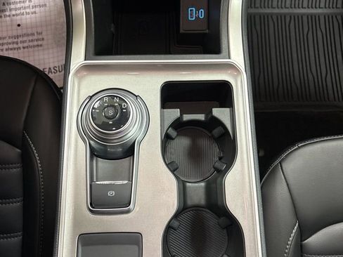 Used 2024 Ford Edge SEL w/ Convenience Package image 13