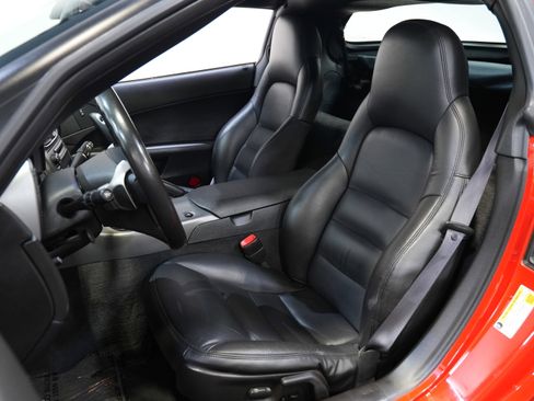 Used 2007 Chevrolet Corvette Coupe w/ Preferred Equipment Group image 24