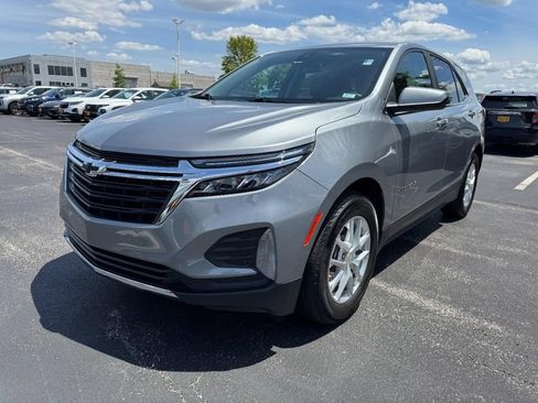 Used 2024 Chevrolet Equinox LT w/ LPO, Floor Liner Package FWD image 8