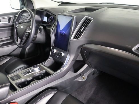 Used 2022 Ford Edge Titanium image 27