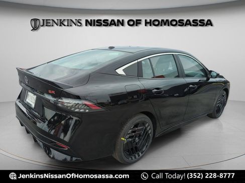 New 2026 Nissan Sentra SR w/ SR Premium Package FWD image 3