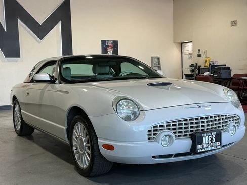 Used 2005 Ford Thunderbird 50th Anniversary RWD image 2