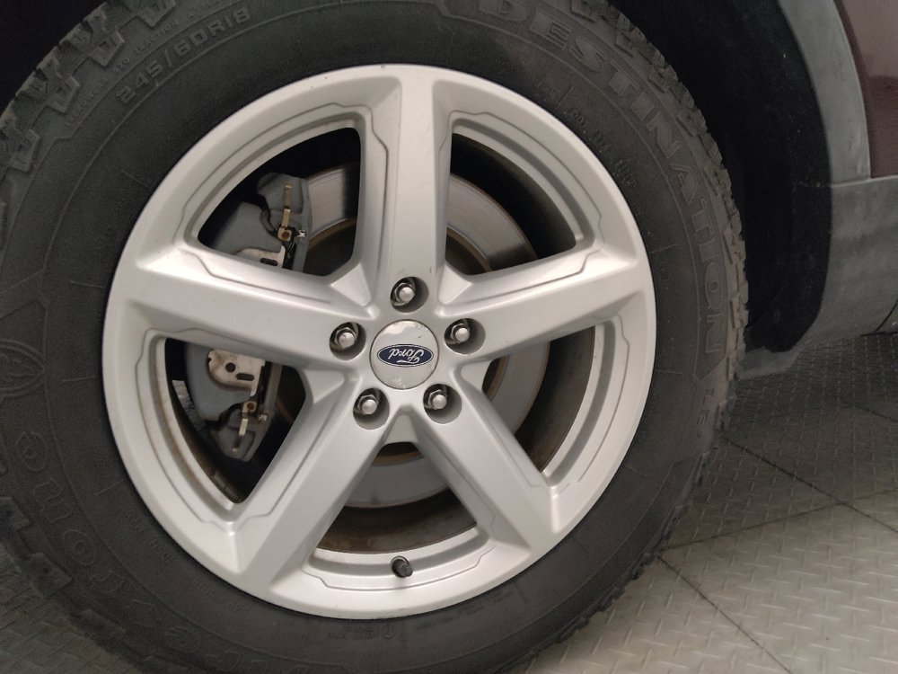 Used 2018 Ford Explorer XLT FWD image 31