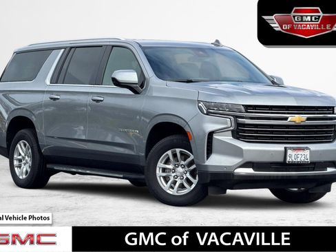 Used 2024 Chevrolet Suburban LT image 1