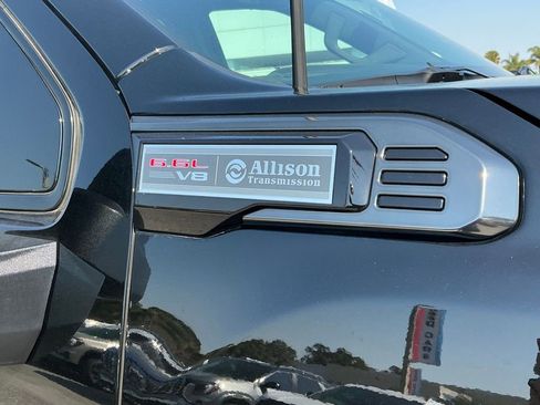 Used 2025 GMC Sierra 2500 AT4 w/ AT4 Premium Plus Package image 15