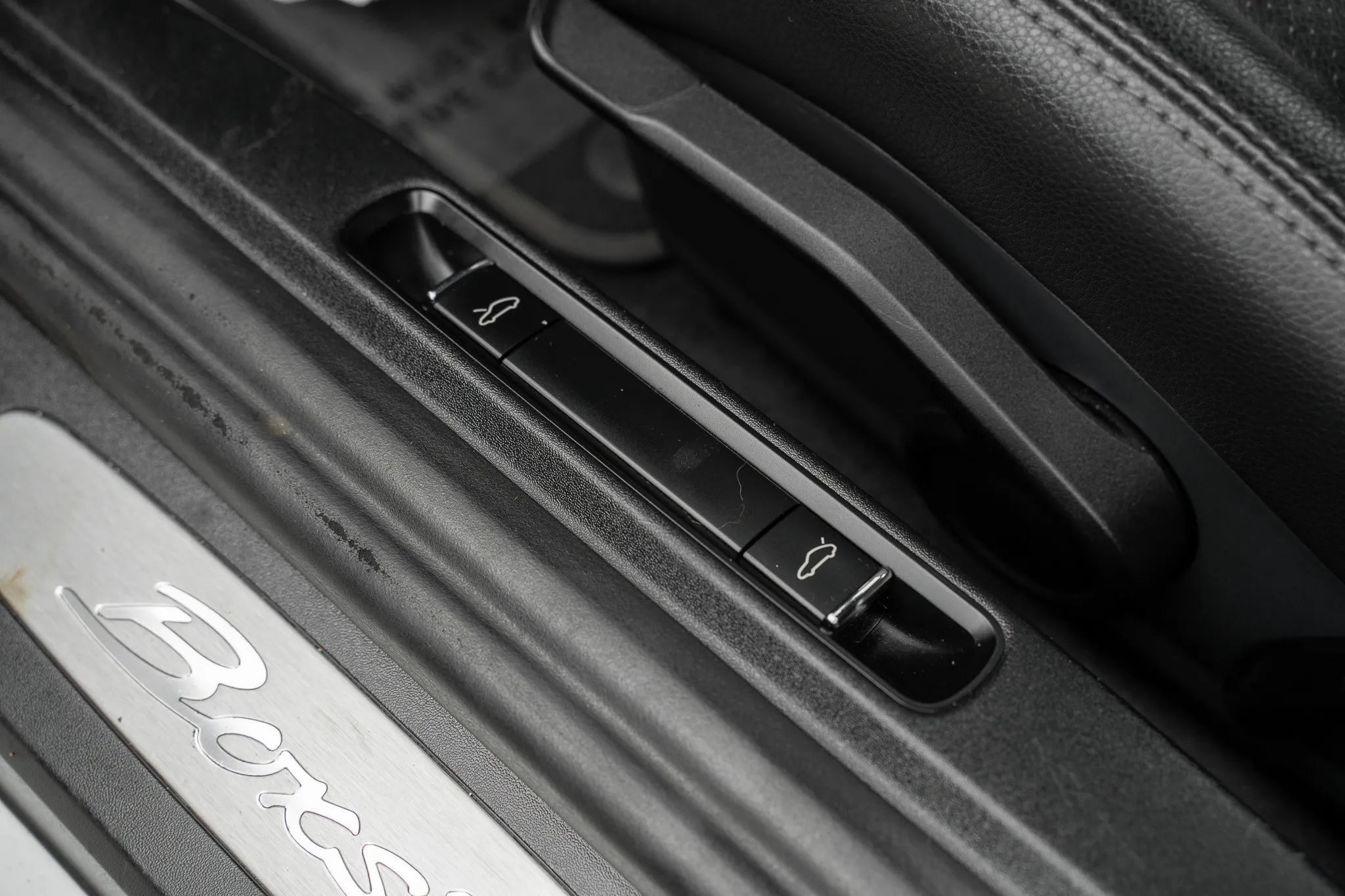 Used 2015 Porsche Boxster RWD image 16