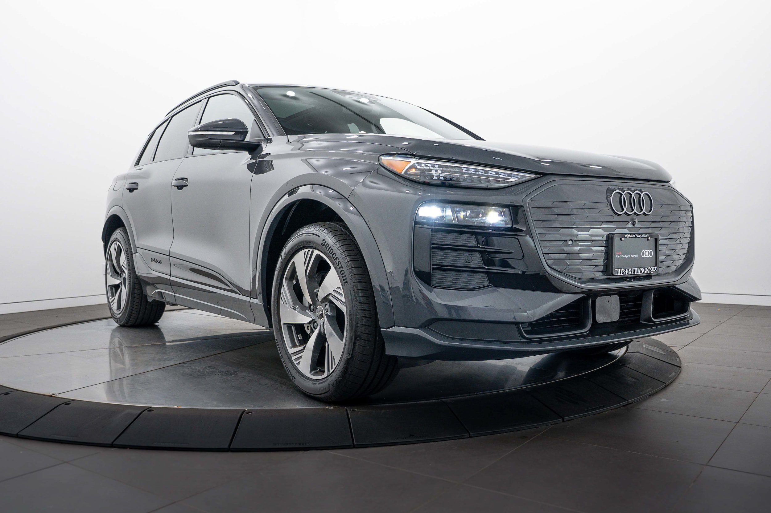 Certified 2025 Audi Q6 e-tron Premium Plus w/ Premium Plus AWD/4WD image 1