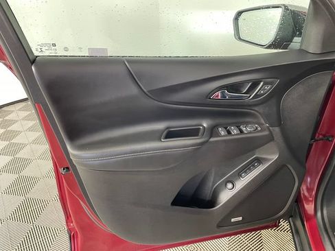 Used 2021 Chevrolet Equinox Premier AWD/4WD image 16