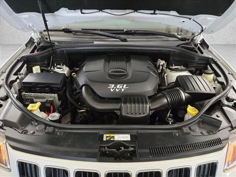 Used 2014 Jeep Grand Cherokee Limited RWD image 24