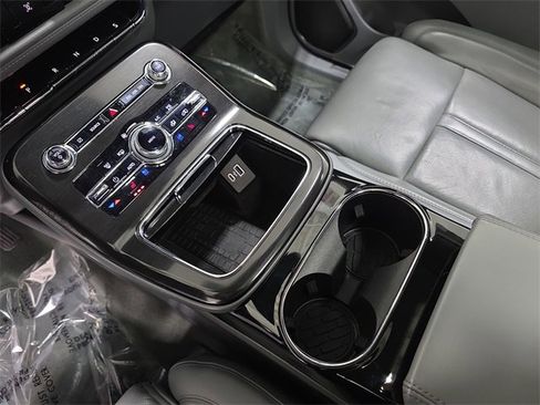 Used 2022 Lincoln Nautilus Reserve w/ Equipment Group 201A image 22