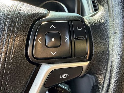 Used 2016 Toyota Highlander LE w/ Protection Package #3 image 11