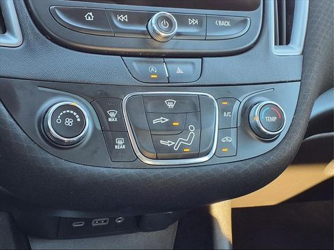 Used 2022 Chevrolet Malibu RS image 14