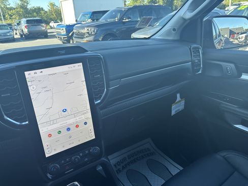 New 2025 Ford Ranger Lariat w/ Trailer Tow Package image 23