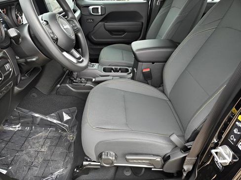 New 2026 Jeep Gladiator Sport image 19