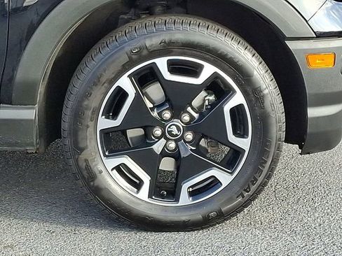 Used 2022 Ford Bronco Sport Outer Banks w/ Tech Package AWD/4WD image 11