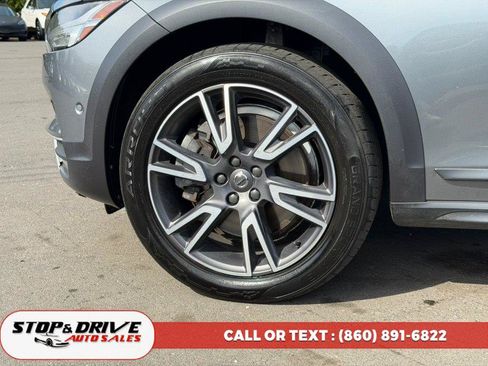 Used 2017 Volvo V90 T6 Cross Country AWD/4WD image 9