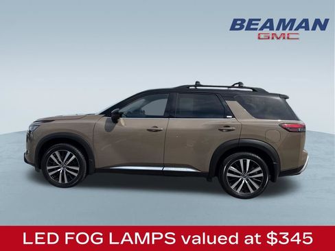 Used 2023 Nissan Pathfinder Platinum AWD/4WD image 4