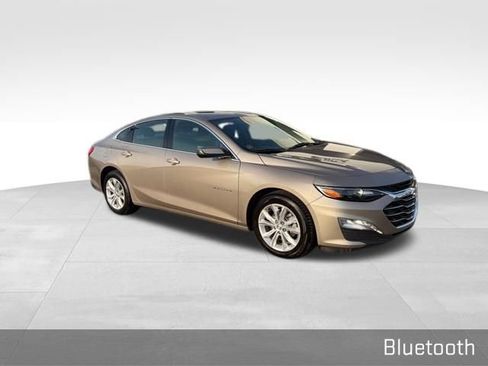Used 2024 Chevrolet Malibu LT FWD image 2