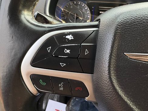 Used 2015 Chrysler 200 Limited w/ Convenience Group FWD image 25