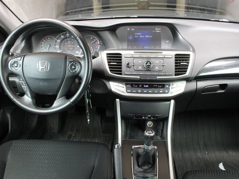 Used 2015 Honda Accord Sport image 15