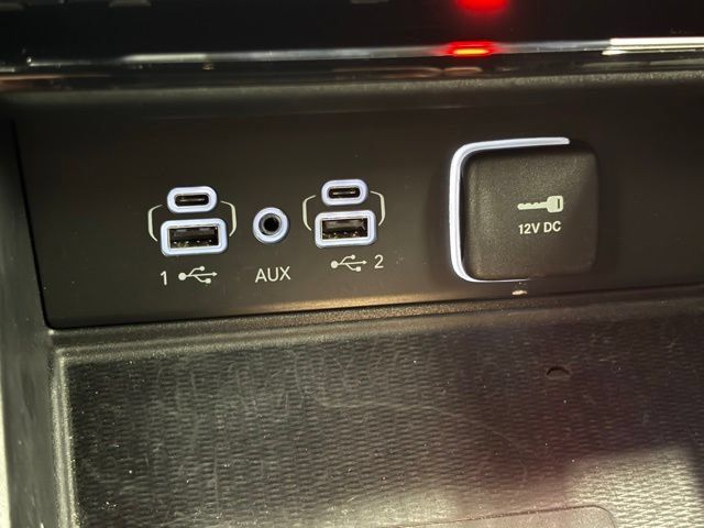 Used 2023 Jeep Grand Cherokee Altitude AWD/4WD image 33