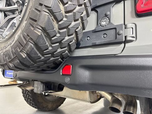Used 2021 Jeep Wrangler Unlimited Rubicon w/ Trailer Tow Package AWD/4WD image 14