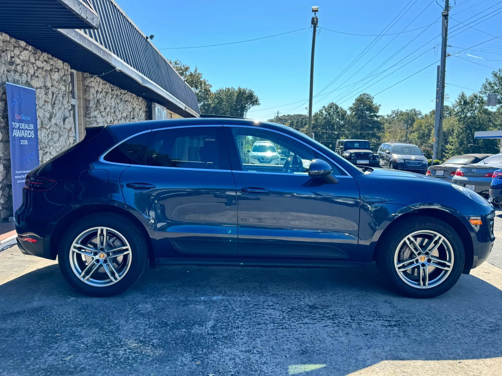Used 2016 Porsche Macan S w/ Infotainment Package AWD/4WD image 9