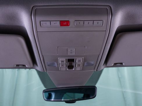 Used 2019 Volkswagen Atlas SEL Premium image 28