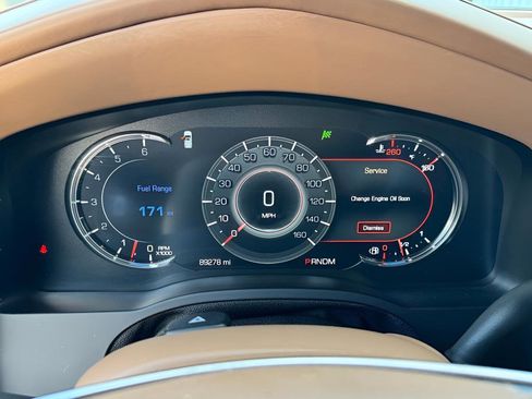 Used 2016 Cadillac Escalade Platinum AWD/4WD image 8
