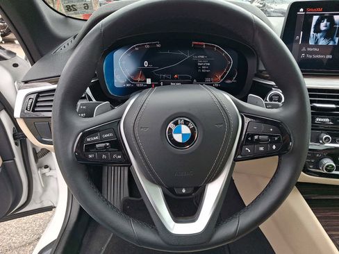Used 2023 BMW 530i xDrive w/ Convenience Package image 21