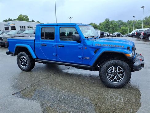 New 2026 Jeep Gladiator Rubicon w/ Steel Power Dome Hood Package AWD/4WD image 3