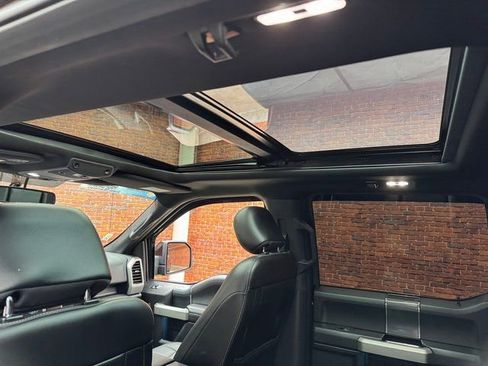 Used 2018 Ford F150 Lariat image 3