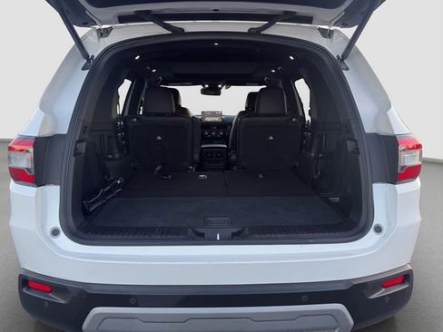 Certified 2024 Honda Pilot TrailSport image 20