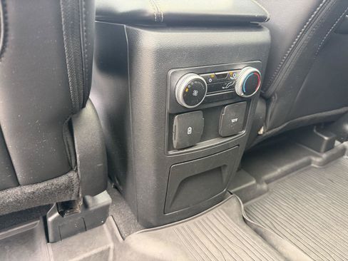 Used 2023 Ford Explorer XLT w/ Equipment Group 202A AWD/4WD image 28