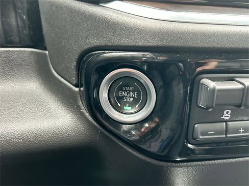 Used 2022 GMC Sierra 1500 SLT w/ SLT Premium Plus Package image 16