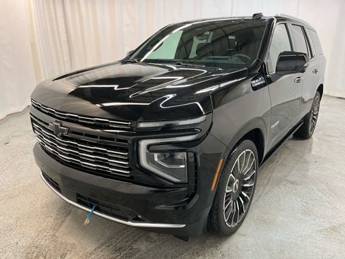 Used 2025 Chevrolet Tahoe High Country image 1