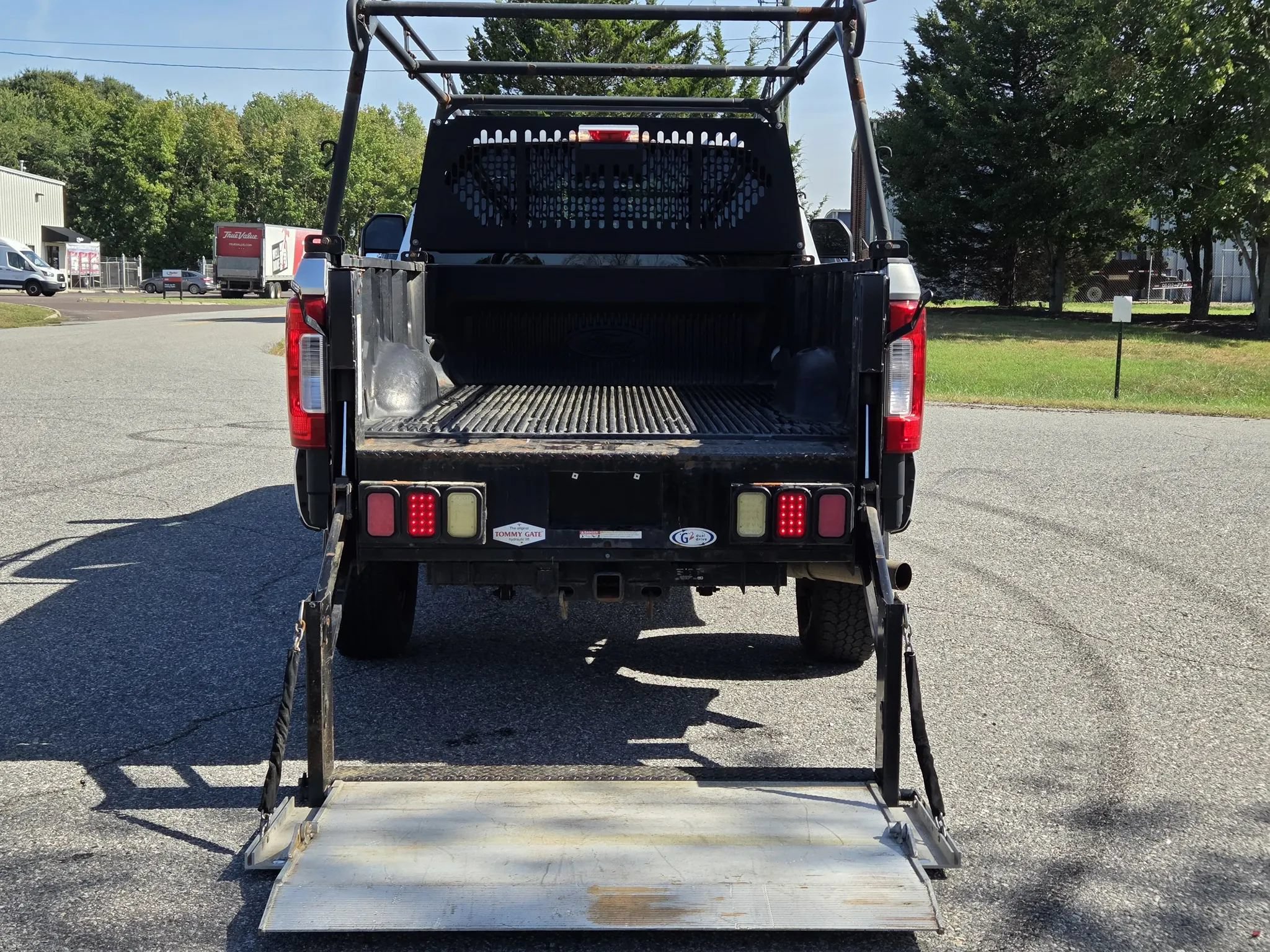 Used 2017 Ford F250 XL w/ Power Equipment Group AWD/4WD image 11